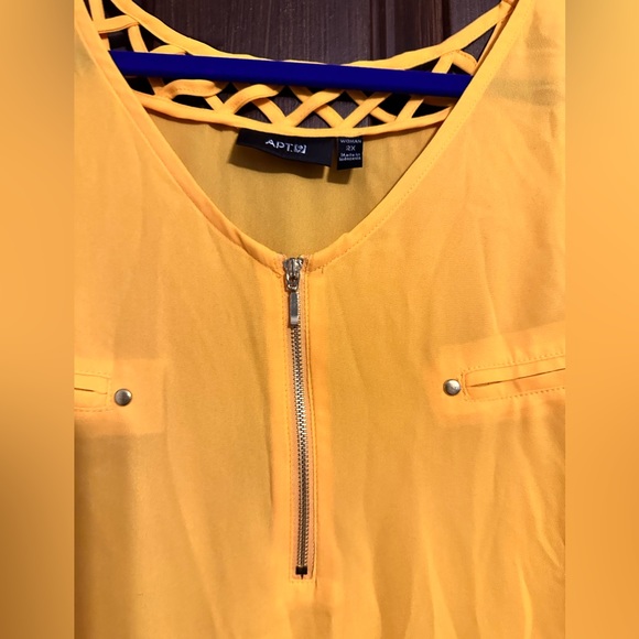 Bright Yellow Blouse - Picture 2 of 3